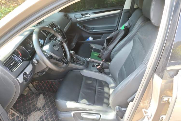 Used Volkswagen Sagitar 2018 280TSI DSG Ignite Edition Left Front Seat