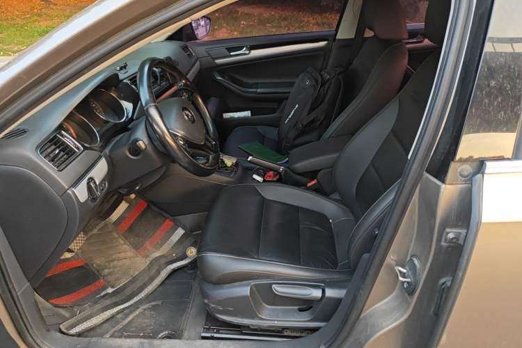 Used Volkswagen Sagitar 2018 1.6L Automatic Comfort Model Left Front Seat