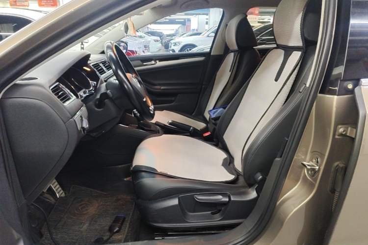 Used Volkswagen Sagitar 2018 1.6L Automatic Comfort Model Left Front Seat