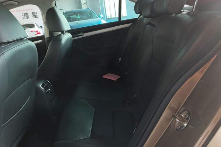 Used Volkswagen Sagitar 2018 180TSI DSG Prestige Edition Left Rear Seat