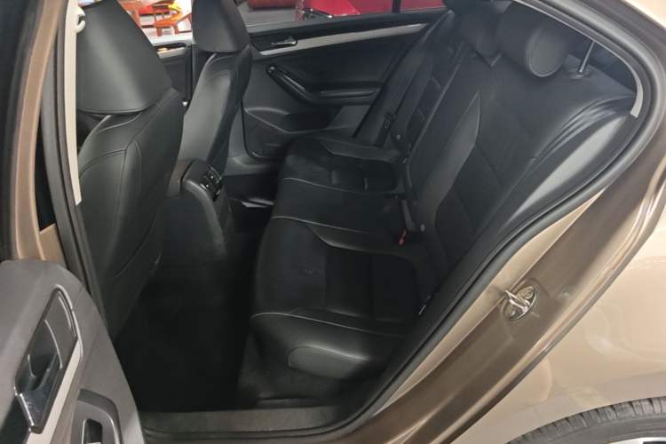 Used Volkswagen Sagitar 2018 180TSI DSG Prestige Edition Left Rear Seat