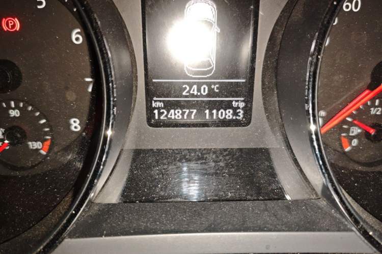 Used Volkswagen Sagitar 2018 180TSI DSG Prestige Edition Odometer Close Up