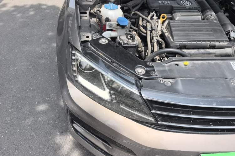 Used Volkswagen Sagitar 2018 280TSI DSG Ignite Edition Right Front Headlight