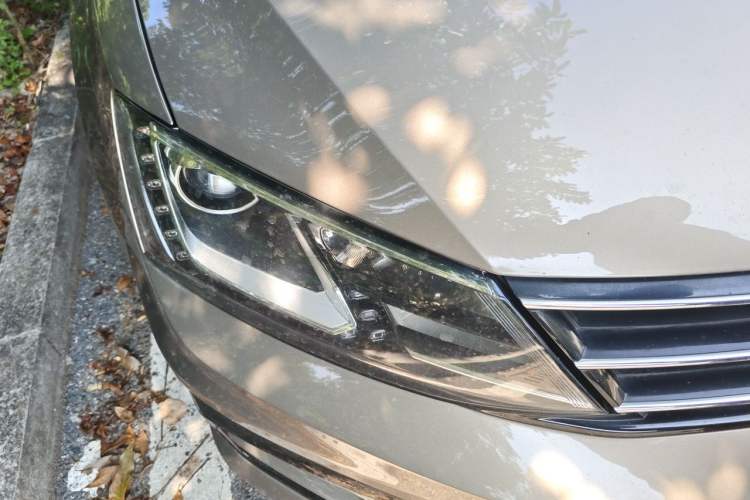 Used Volkswagen Sagitar 2018 280TSI DSG Ignite Edition Right Front Headlight