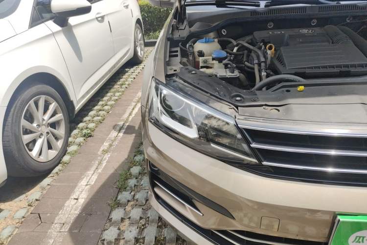 Used Volkswagen Sagitar 2018 280TSI DSG Ignite Edition Right Front Headlight