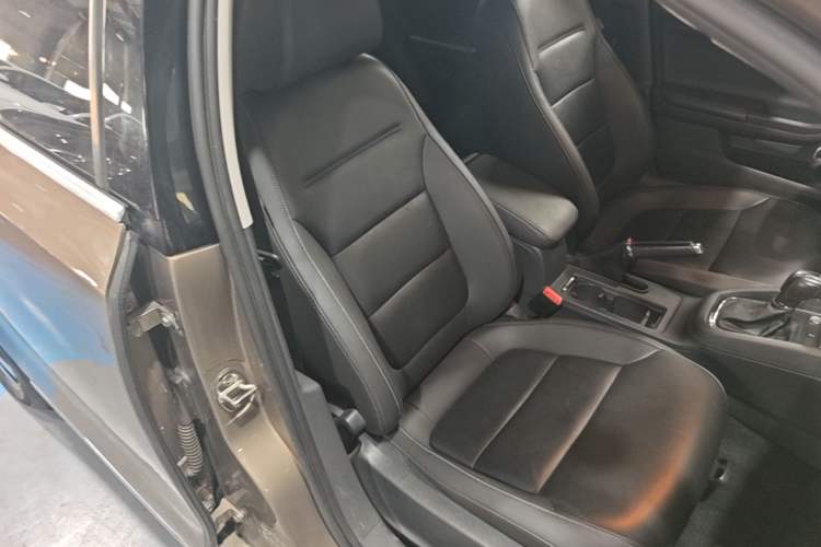 Used Volkswagen Sagitar 2018 180TSI DSG Prestige Edition Right Front Seat