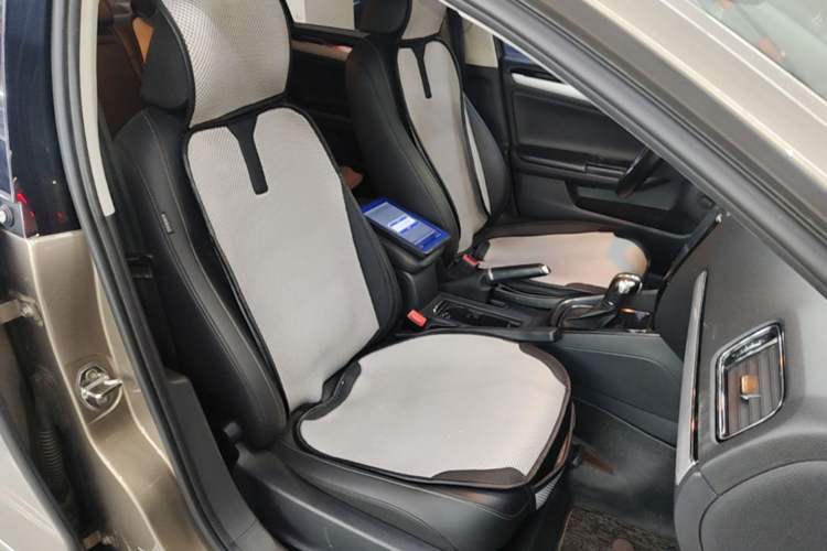 Used Volkswagen Sagitar 2018 1.6L Automatic Comfort Model Right Front Seat