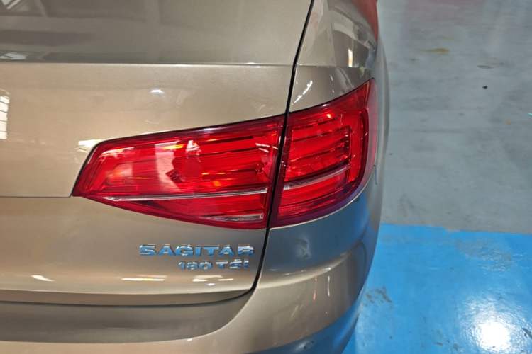 Used Volkswagen Sagitar 2018 180TSI DSG Prestige Edition Right Rear Taillight