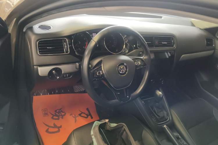 Used Volkswagen Sagitar 2018 280TSI DSG Ignite Edition Steering Wheel
