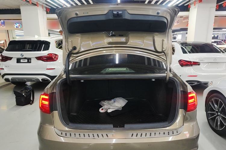 Used Volkswagen Sagitar 2018 1.6L Automatic Comfort Model Trunk