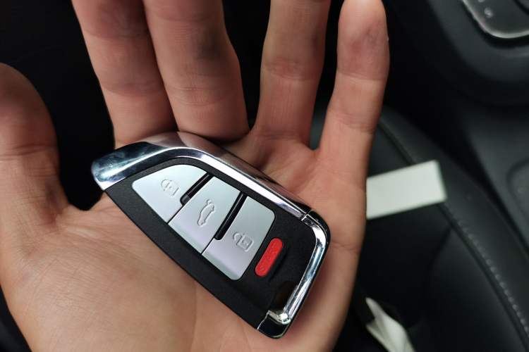 Used Volkswagen Sagitar 2018 280TSI DSG Comfort Model Vehicle Key