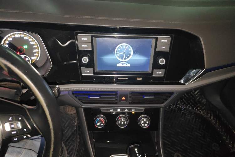 Used Volkswagen Sagitar 2019 200TSI DSG Comfort Version China VI Standard Audio And AC Panel