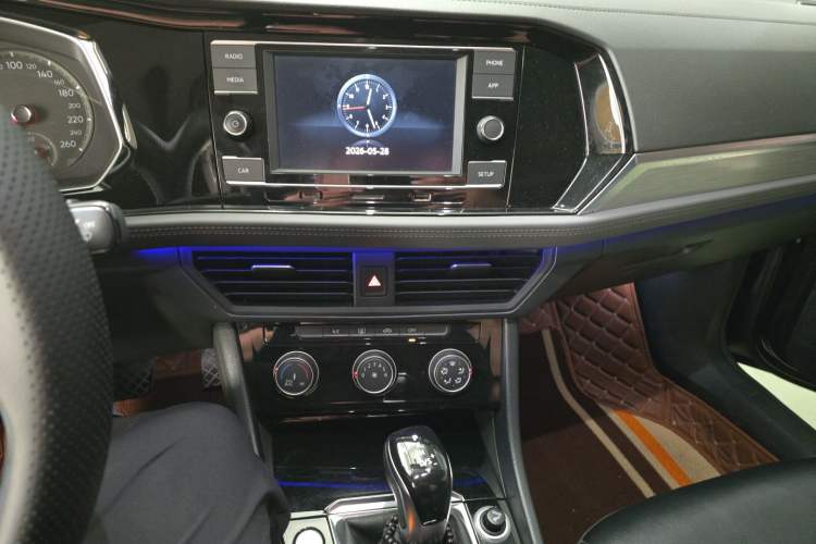 Used Volkswagen Sagitar 2019 280TSI DSG Comfort Version China VI Standard Audio And AC Panel