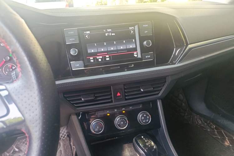 Used Volkswagen Sagitar 2019 280TSI DSG Comfort Version China VI Standard Audio And AC Panel