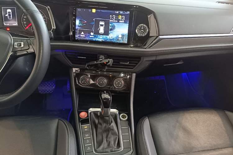 Used Volkswagen Sagitar 2019 200TSI DSG Comfort Version China VI Standard Audio And AC Panel
