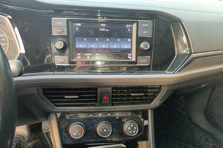 Used Volkswagen Sagitar 2019 200TSI DSG Comfort Version China VI Standard Audio And AC Panel
