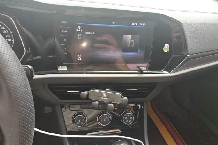 Used Volkswagen Sagitar 2019 280TSI DSG Comfort Version China VI Standard Audio And AC Panel