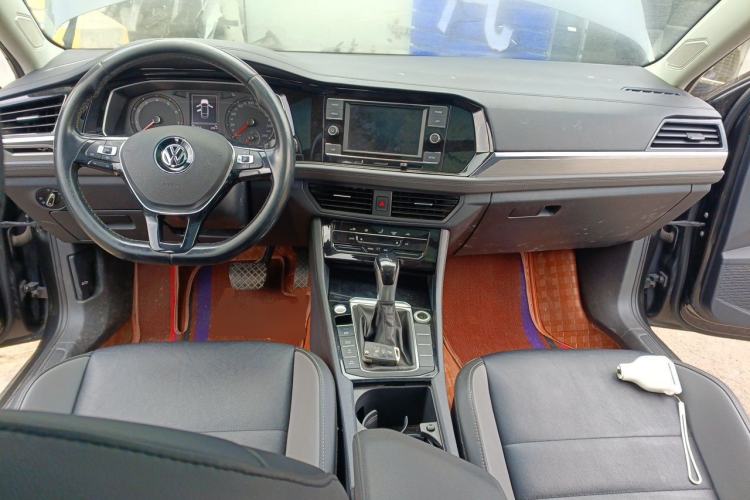 Used Volkswagen Sagitar 2019 280TSI DSG Comfort Version China VI Standard Center Console