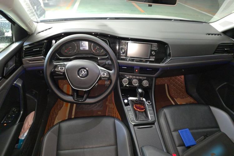 Used Volkswagen Sagitar 2019 280TSI DSG Comfort Version China VI Standard Center Console