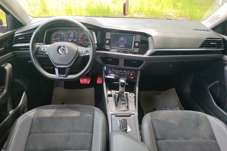 Used Volkswagen Sagitar 2019 280TSI DSG Luxury Version China VI Standard Center Console