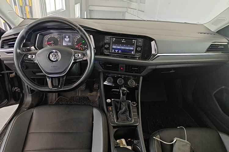 Used Volkswagen Sagitar 2019 280TSI DSG Comfort Version China VI Standard Center Console