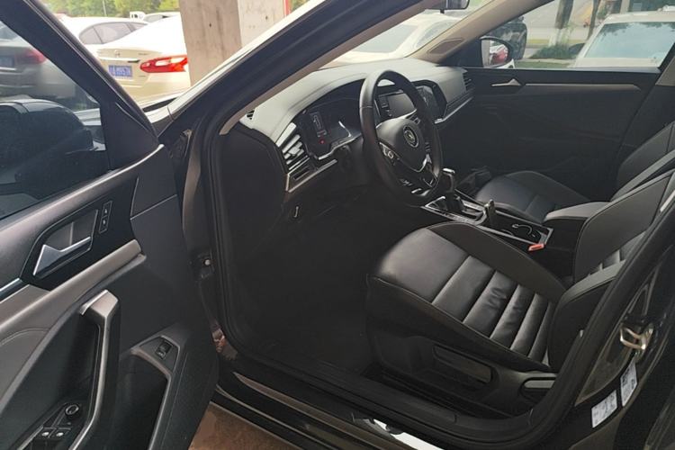 Used Volkswagen Sagitar 2019 200TSI DSG Comfort Version China VI Standard Driver Seat