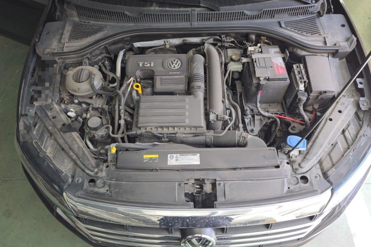 Used Volkswagen Sagitar 2019 280TSI DSG Comfort Version China VI Standard Engine Bay
