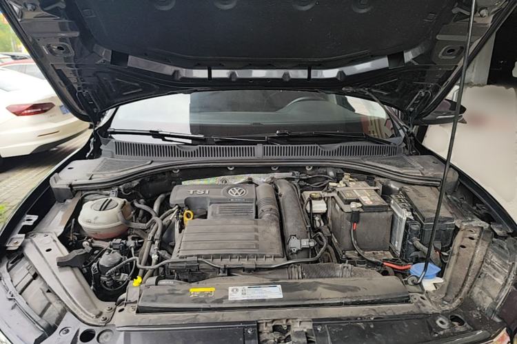 Used Volkswagen Sagitar 2019 200TSI DSG Comfort Version China VI Standard Engine Bay