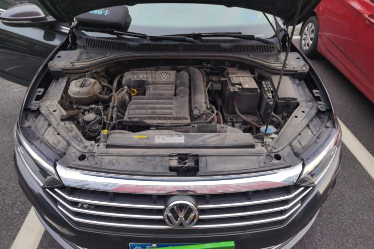 Used Volkswagen Sagitar 2019 280TSI DSG Comfort Version China VI Standard Engine Bay