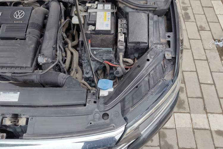 Used Volkswagen Sagitar 2019 200TSI DSG Comfort Version China VI Standard Engine Bay Left