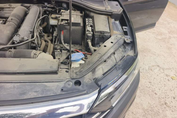 Used Volkswagen Sagitar 2019 280TSI DSG Comfort Version China VI Standard Engine Bay Left