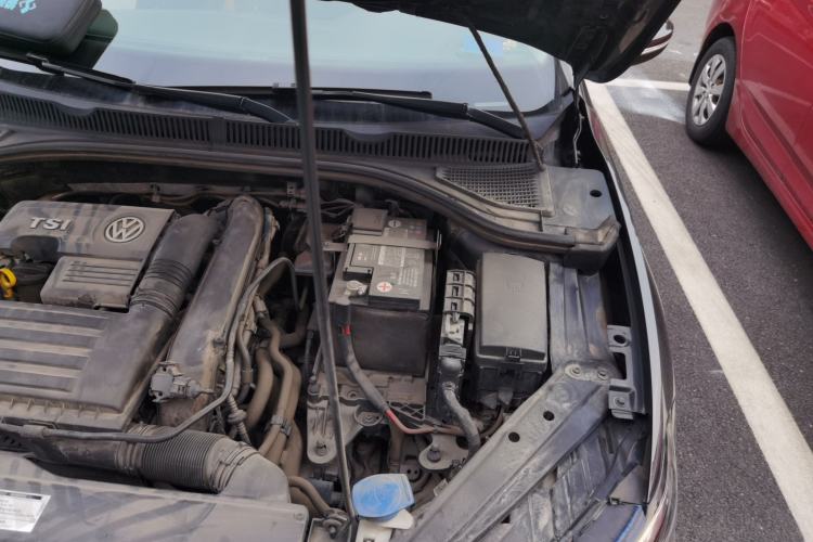 Used Volkswagen Sagitar 2019 280TSI DSG Comfort Version China VI Standard Engine Bay Left