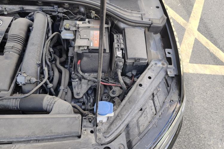 Used Volkswagen Sagitar 2019 200TSI DSG Comfort Version China VI Standard Engine Bay Left