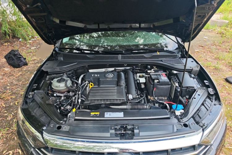 Used Volkswagen Sagitar 2019 280TSI DSG Luxury Version China VI Standard Engine Bay