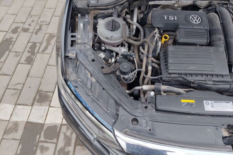 Used Volkswagen Sagitar 2019 200TSI DSG Comfort Version China VI Standard Engine Bay Right