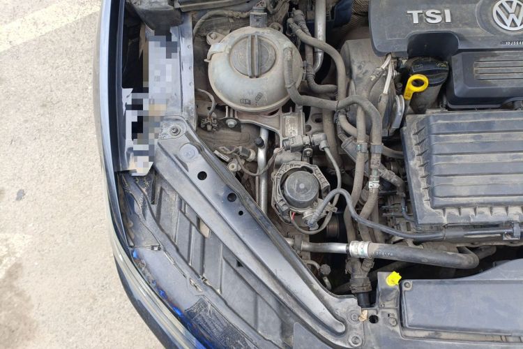 Used Volkswagen Sagitar 2019 280TSI DSG Comfort Version China VI Standard Engine Bay Right