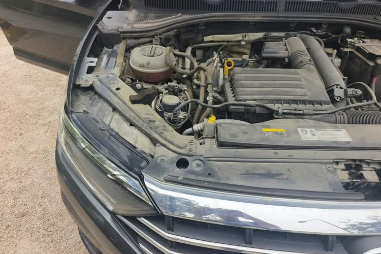 Used Volkswagen Sagitar 2019 280TSI DSG Comfort Version China VI Standard Engine Bay Right