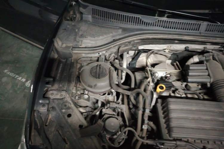 Used Volkswagen Sagitar 2019 200TSI DSG Comfort Version China VI Standard Engine Bay Right