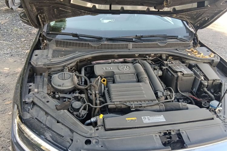 Used Volkswagen Sagitar 2019 280TSI DSG Comfort Version China VI Standard Engine Bay Right