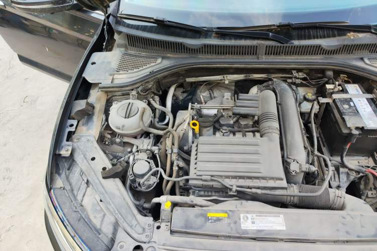 Used Volkswagen Sagitar 2019 280TSI DSG Comfort Version China VI Standard Engine Bay Right