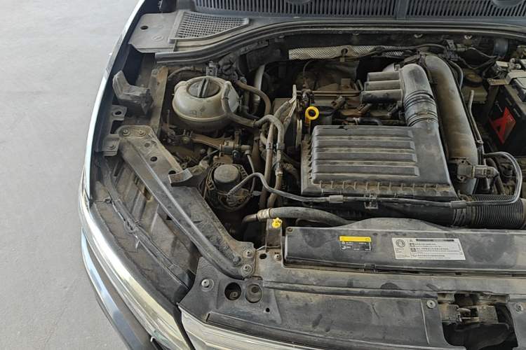 Used Volkswagen Sagitar 2019 280TSI DSG Comfort Version China VI Standard Engine Bay Right