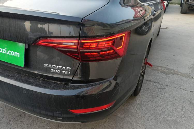 Used Volkswagen Sagitar 2019 200TSI DSG Comfort Version China VI Standard Exterior 3