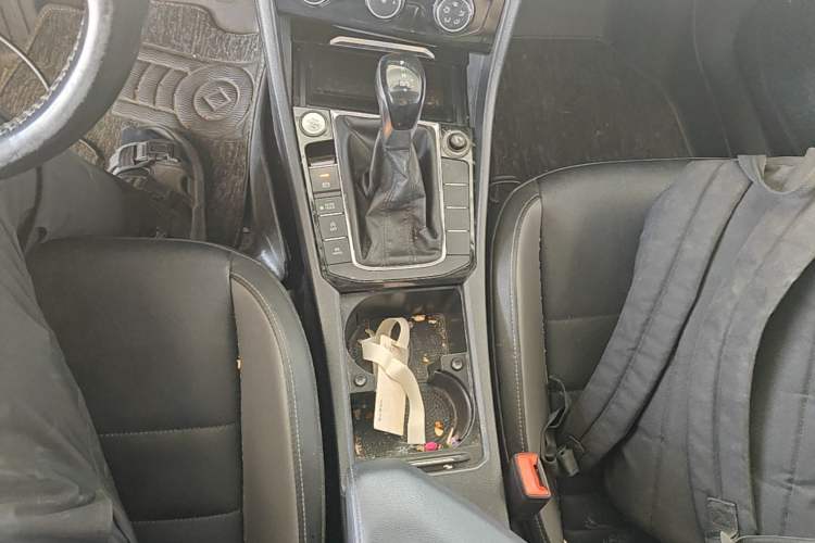 Used Volkswagen Sagitar 2019 280TSI DSG Comfort Version China VI Standard Gear Lever