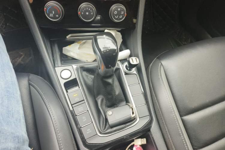 Used Volkswagen Sagitar 2019 280TSI DSG Comfort Version China VI Standard Gear Lever