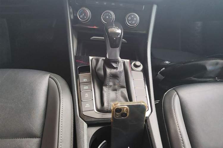 Used Volkswagen Sagitar 2019 200TSI DSG Comfort Version China VI Standard Gear Lever
