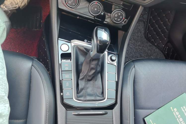 Used Volkswagen Sagitar 2019 280TSI DSG Comfort Version China VI Standard Gear Lever