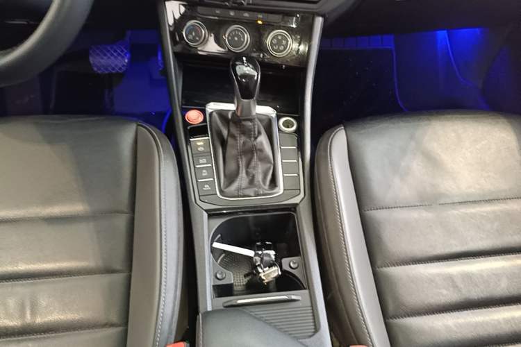 Used Volkswagen Sagitar 2019 200TSI DSG Comfort Version China VI Standard Gear Lever