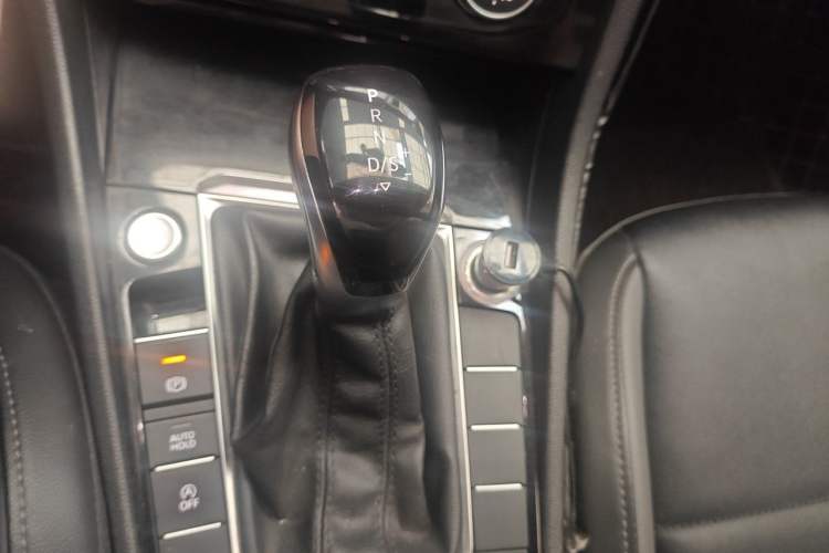 Used Volkswagen Sagitar 2019 280TSI DSG Comfort Version China VI Standard Gear Lever