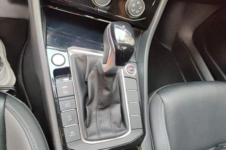 Used Volkswagen Sagitar 2019 200TSI DSG Comfort Version China VI Standard Gear Lever