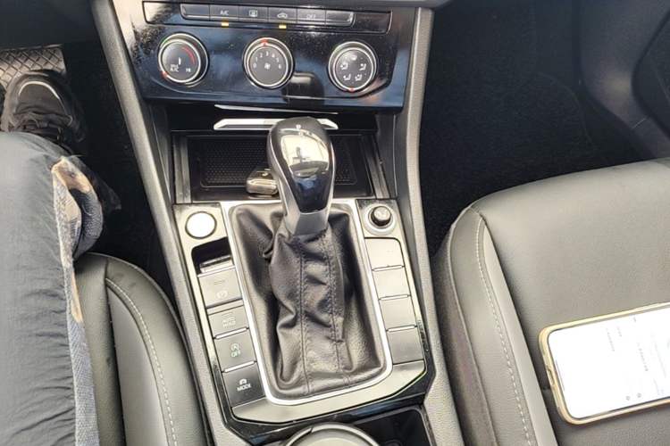 Used Volkswagen Sagitar 2019 280TSI DSG Comfort Version China VI Standard Gear Lever